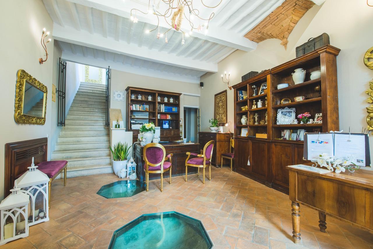 Palazzo Del Capitano Wellness E Relais Hotel San Quirico dʼOrcia Buitenkant foto