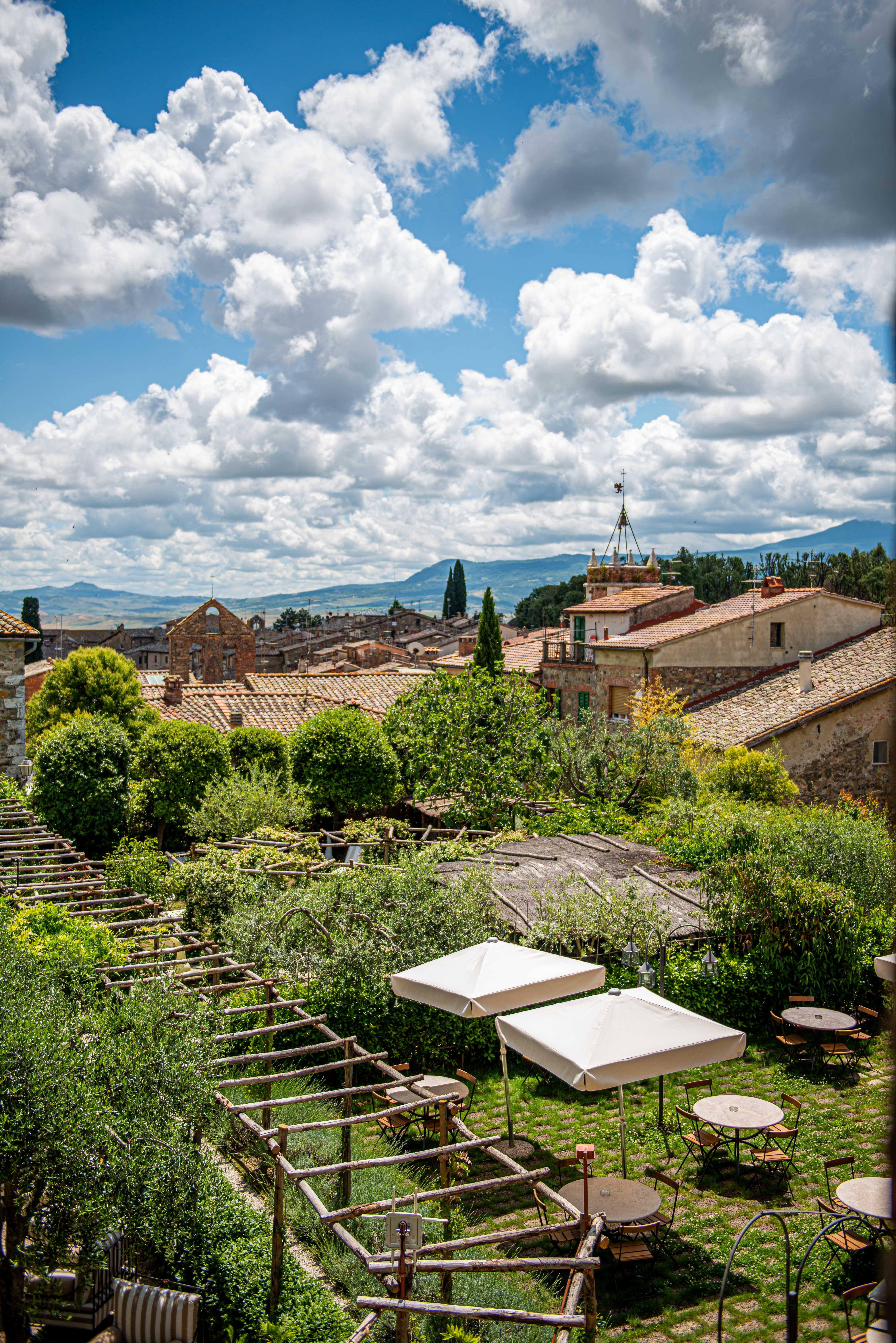 Palazzo Del Capitano Wellness E Relais Hotel San Quirico dʼOrcia Buitenkant foto